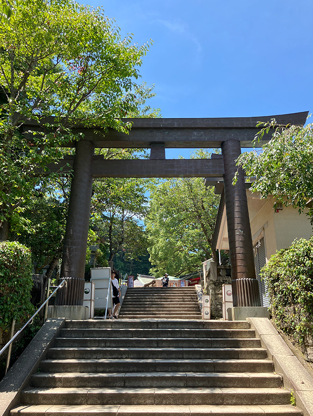 江島神社 中津宮の鳥居