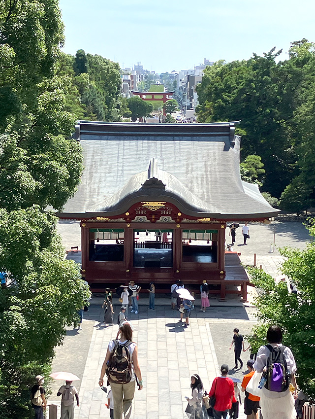 鶴岡八幡宮 本宮から舞殿を見下ろす