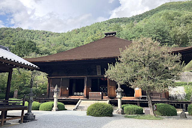 大善寺ぶどう寺 本堂（薬師堂）