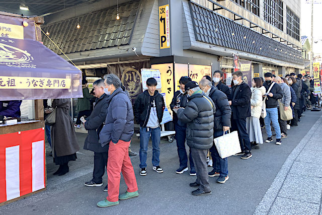 成田山新勝寺の総門前のうなぎ屋