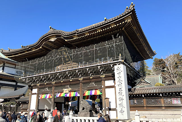 成田山新勝寺・総門