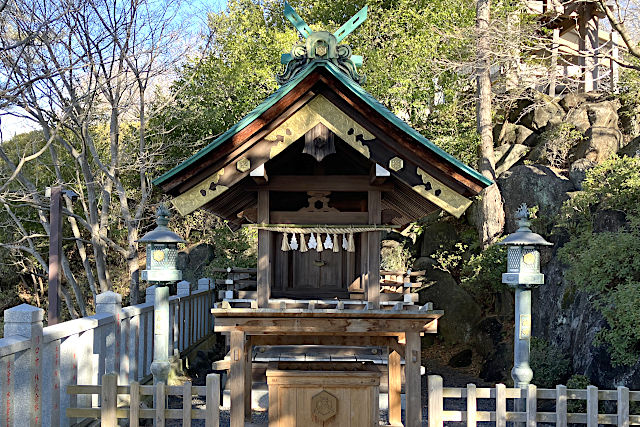 龍蛇神社