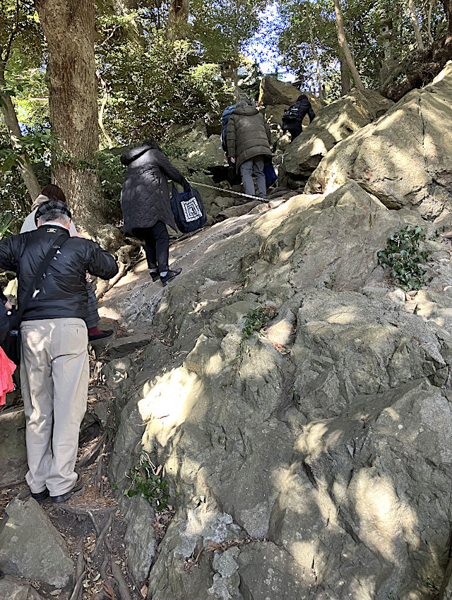 大甕神社・鎖場