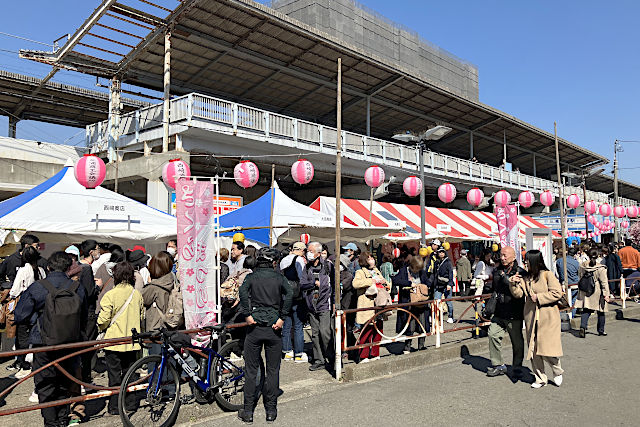 三浦海岸駅前の屋台