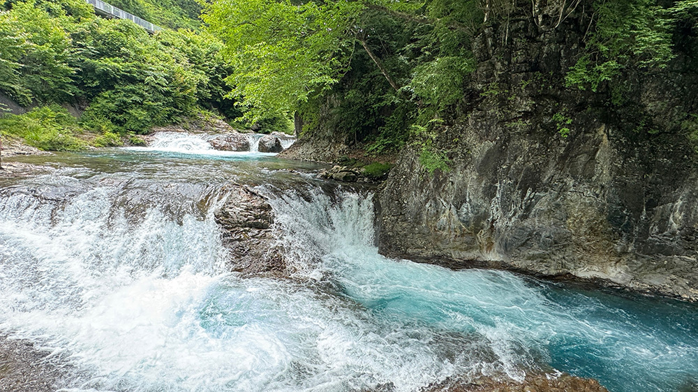 清流　四万川