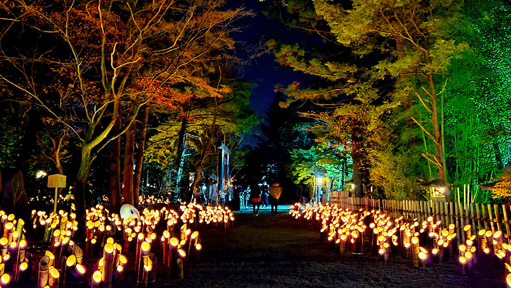 安曇野穂髙神社「神竹灯」