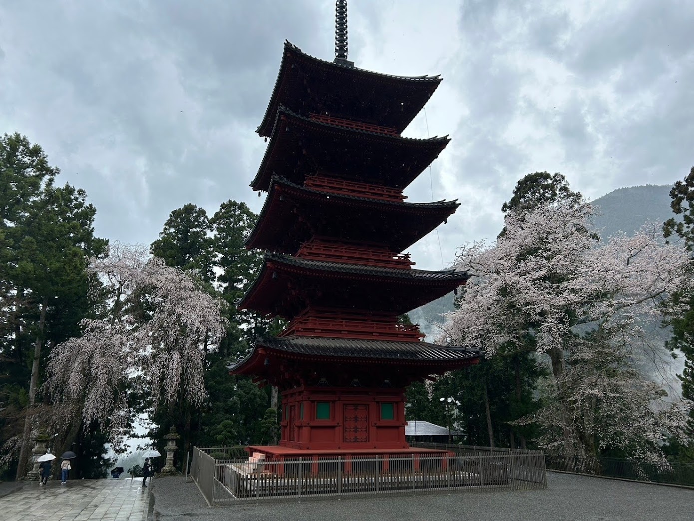 久遠寺五重塔