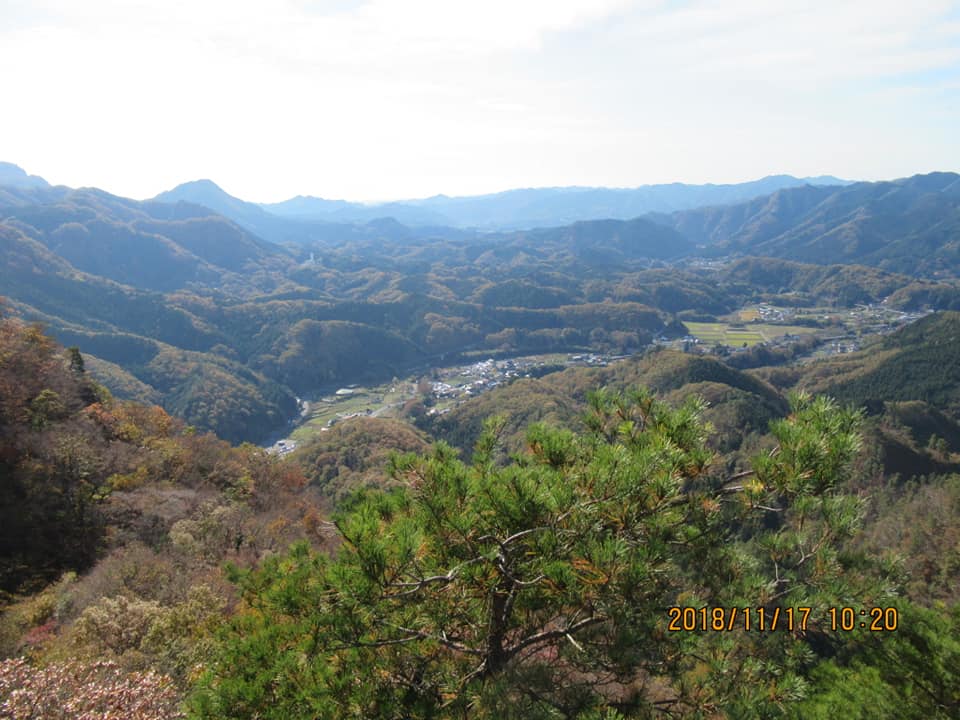 山頂からの景観